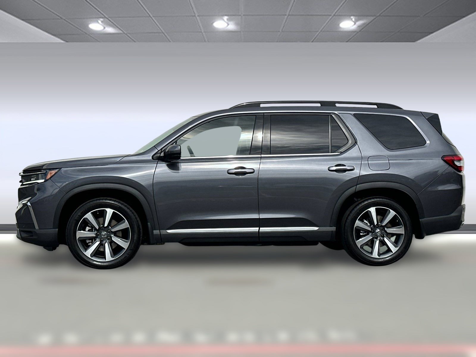 2024 Honda Pilot Touring photo 2
