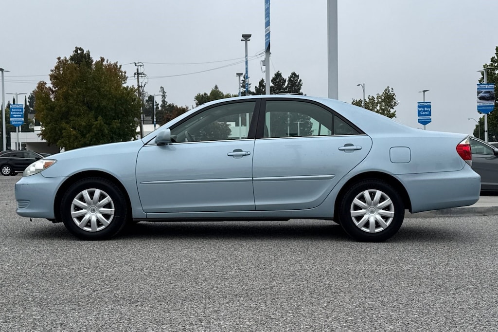 Used 2005 Toyota Camry LE Sedan