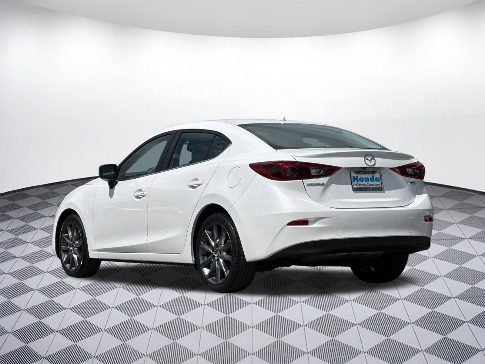 2018 Mazda Mazda3 Grand Touring photo 3