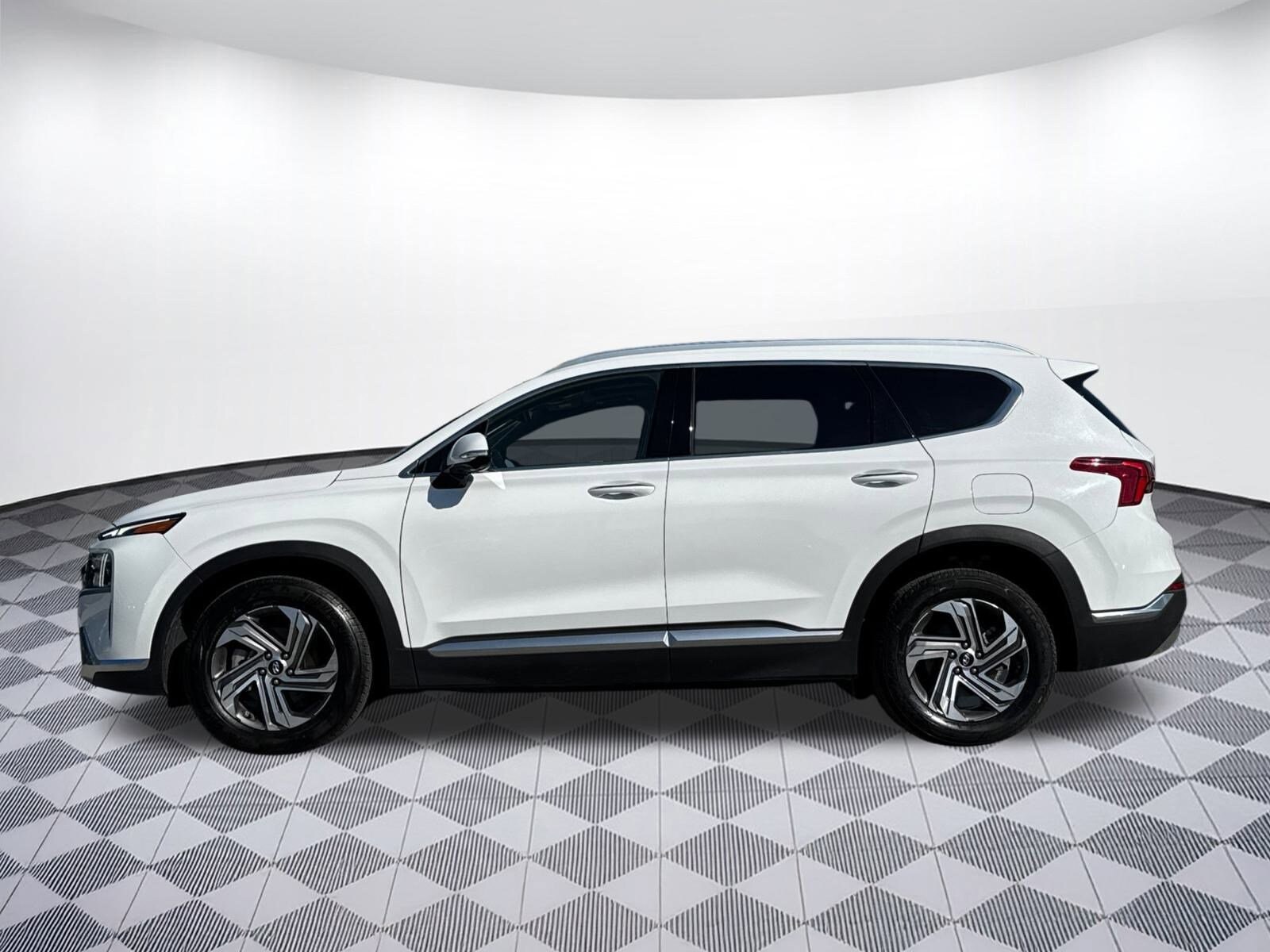 2023 Hyundai Santa Fe SEL Premium photo 2