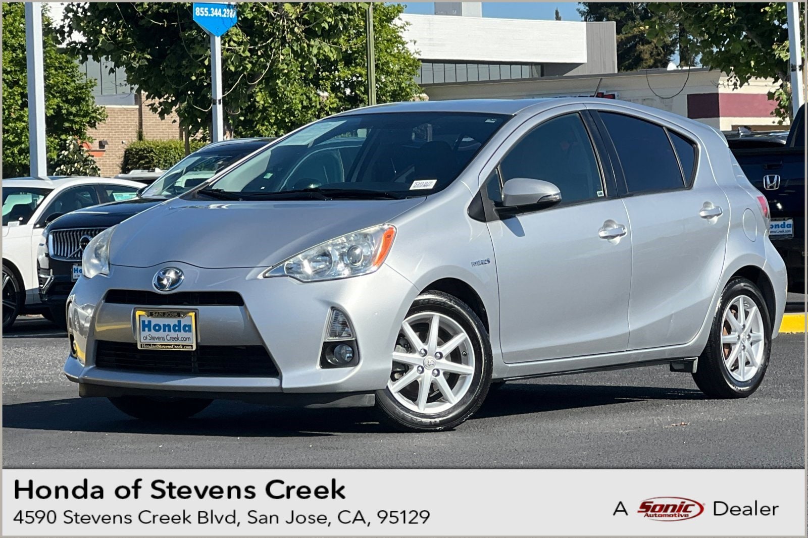2012 Toyota Prius c Four's photo