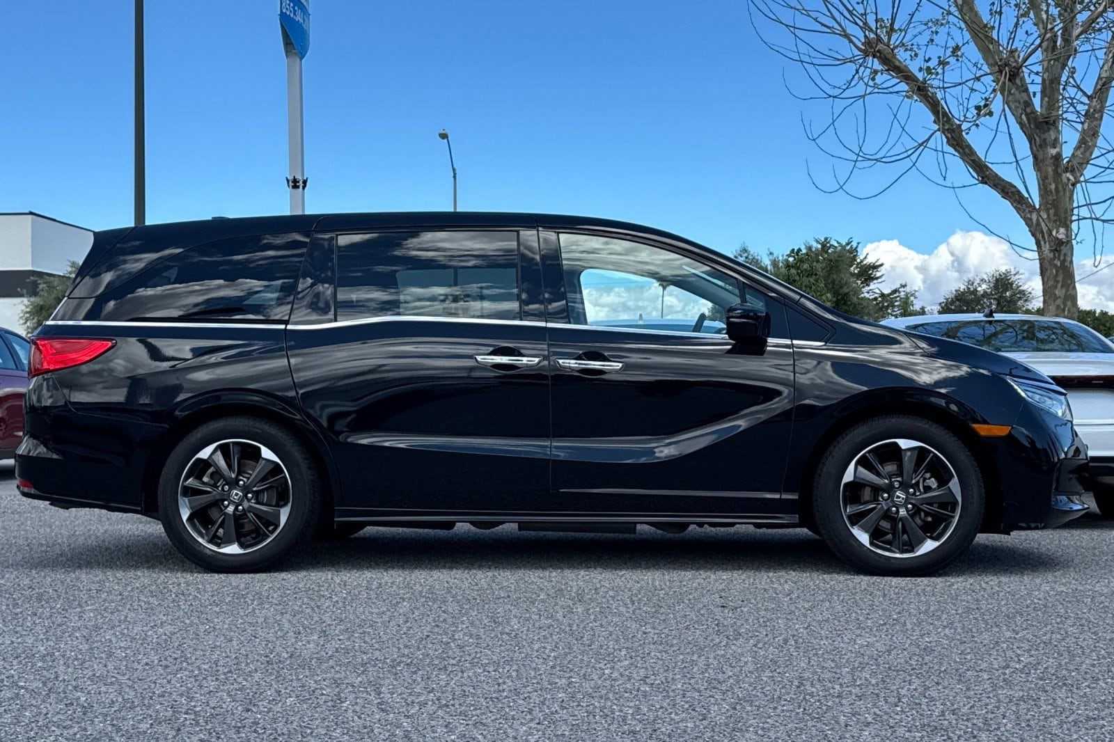 2024 Honda Odyssey Elite photo 6