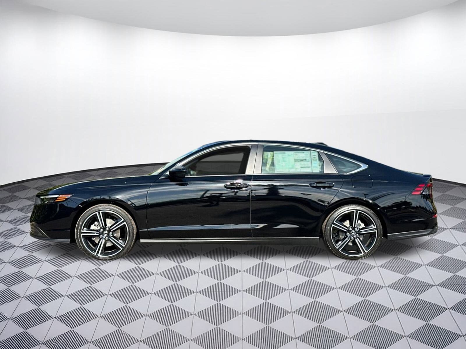2025 Honda Accord Hybrid Sport photo 2