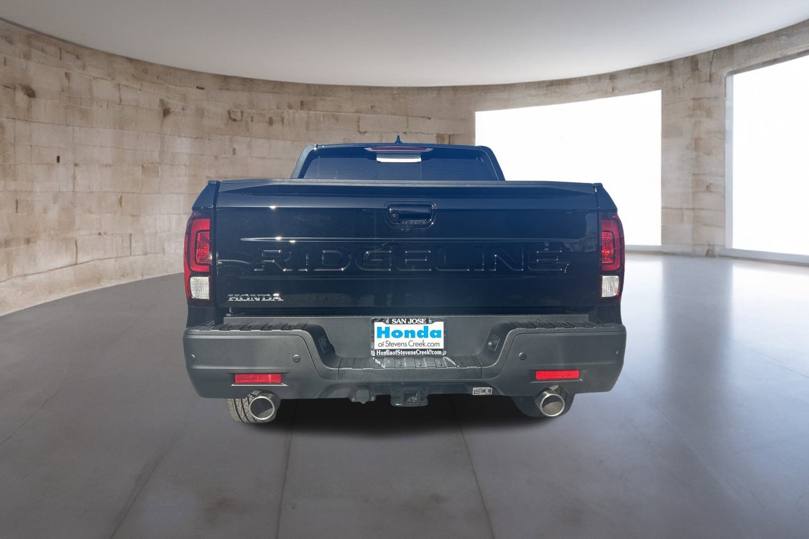 2025 Honda Ridgeline Black Edition photo 3