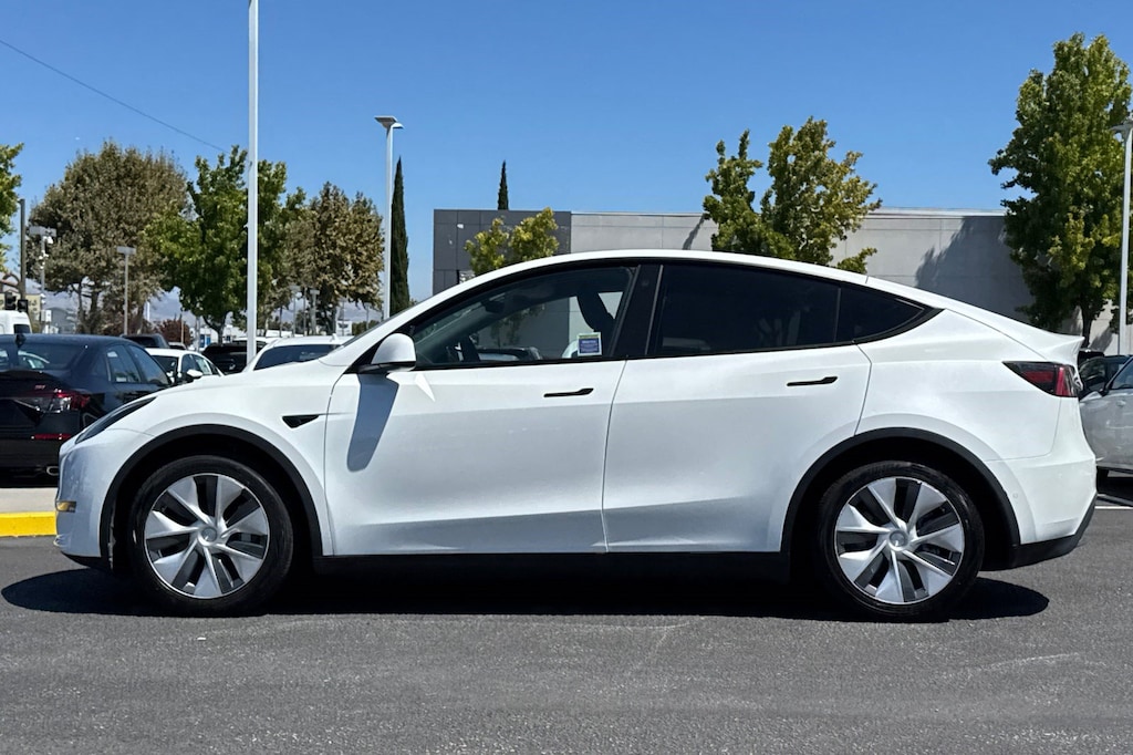 Used 2021 Tesla Model Y Long Range SUV