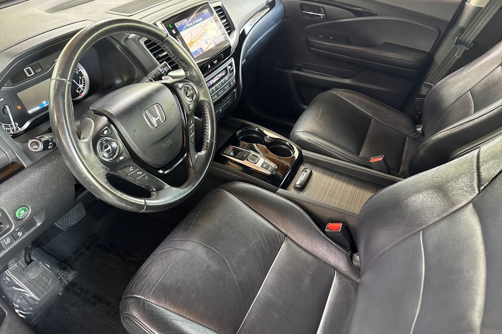 Used 2016 Honda Pilot Touring FWD SUV