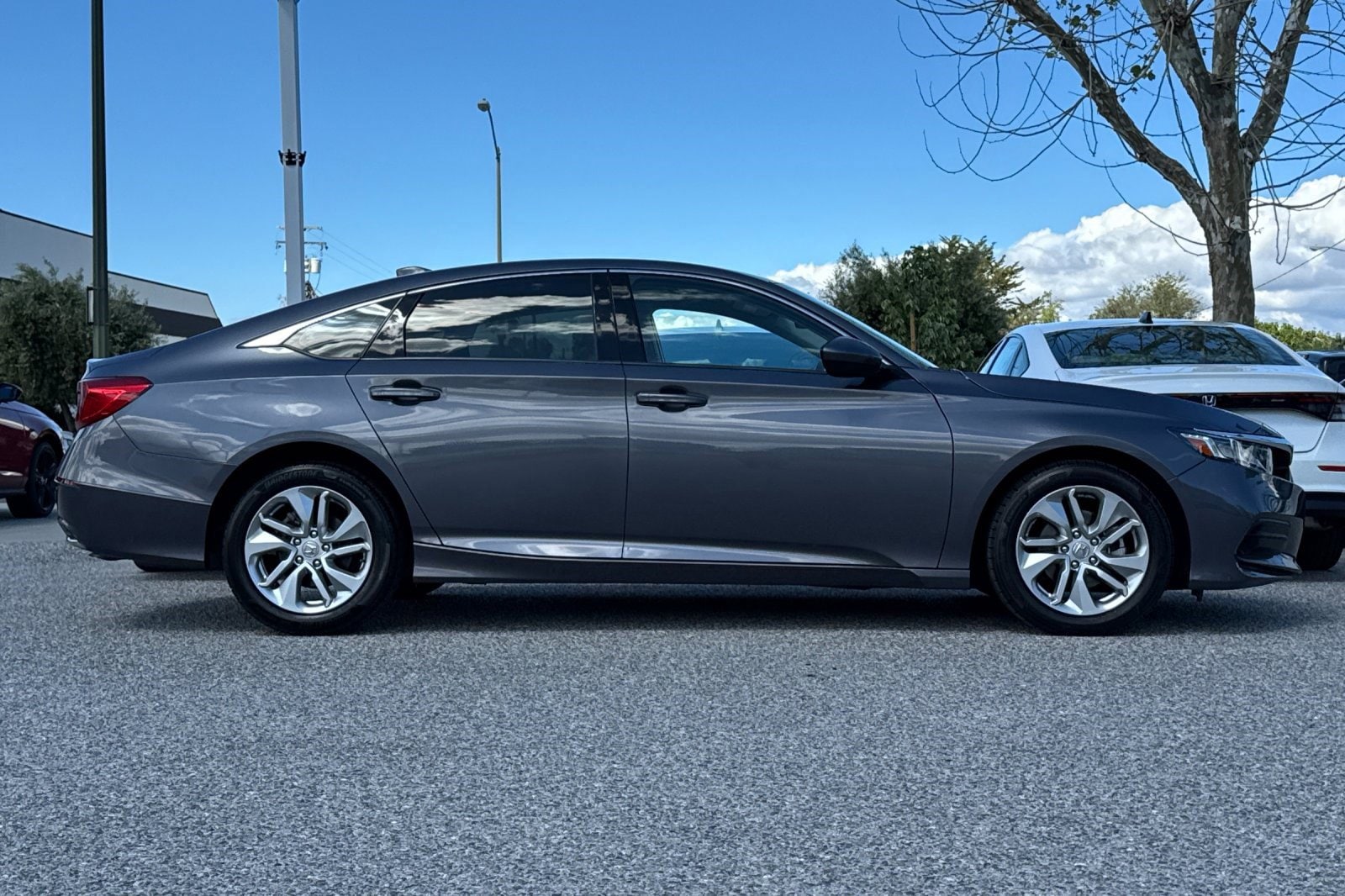 2020 Honda Accord LX 1.5T photo 3