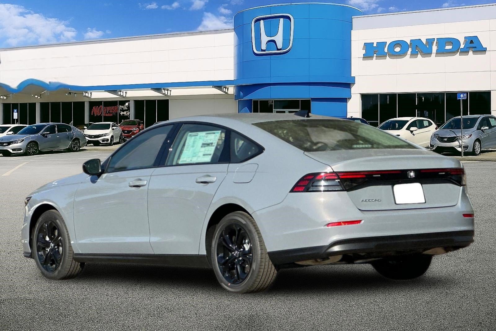 2025 Honda Accord SE photo 3