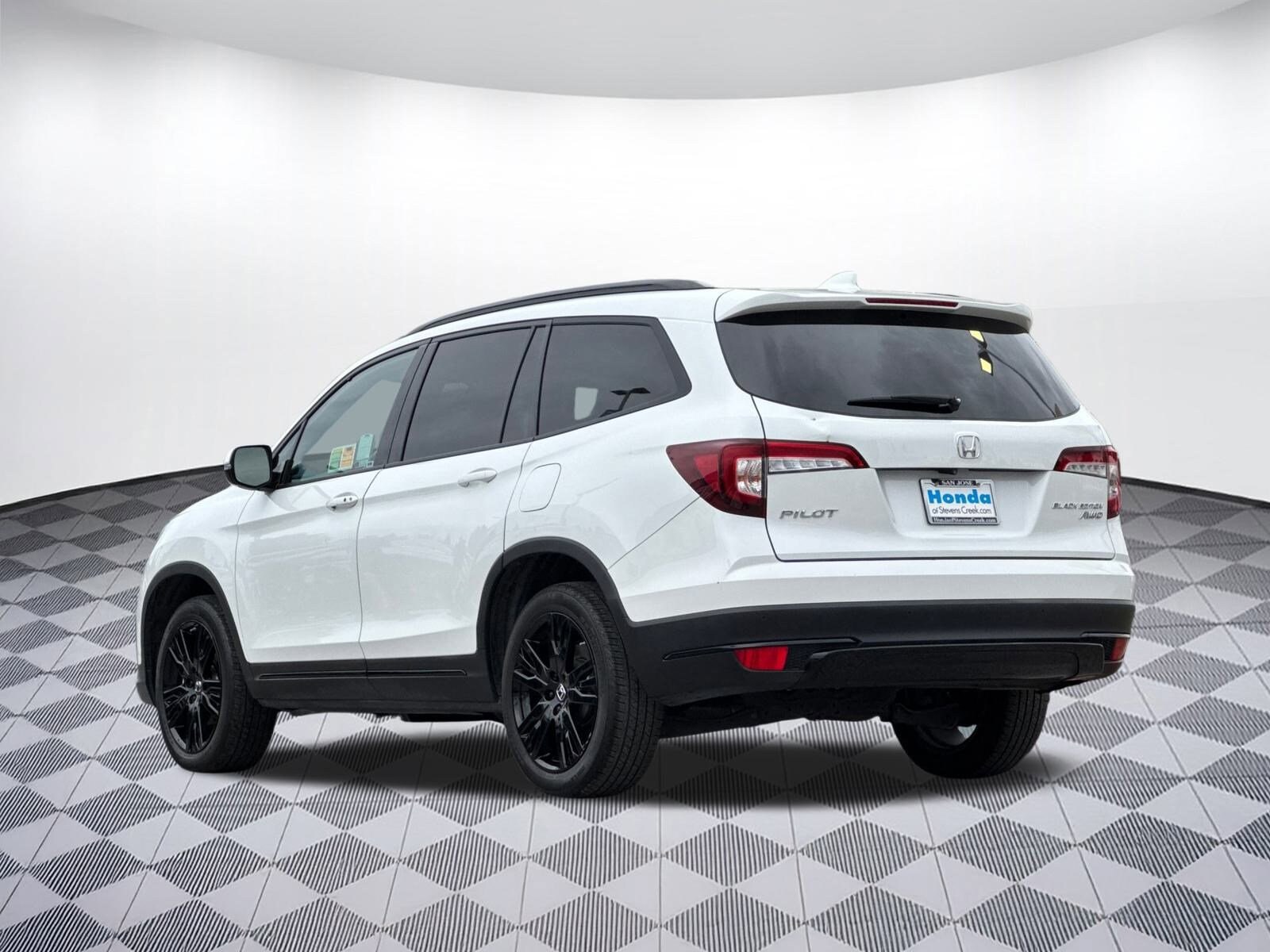 2021 Honda Pilot Black Edition photo 2