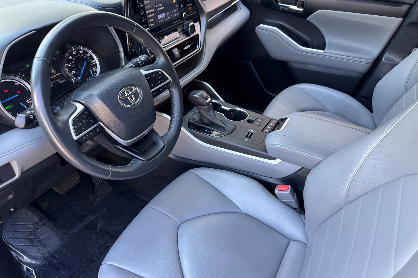 2022 Toyota Highlander Hybrid XLE photo 4