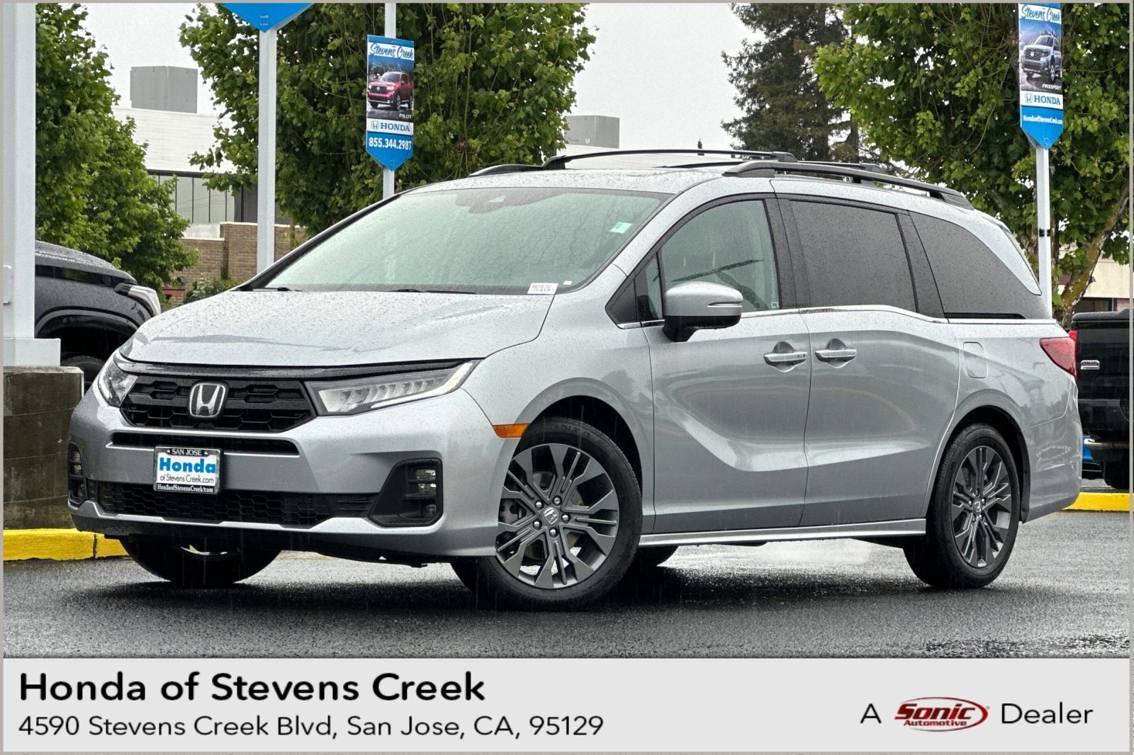 2025 Honda Odyssey Touring's photo