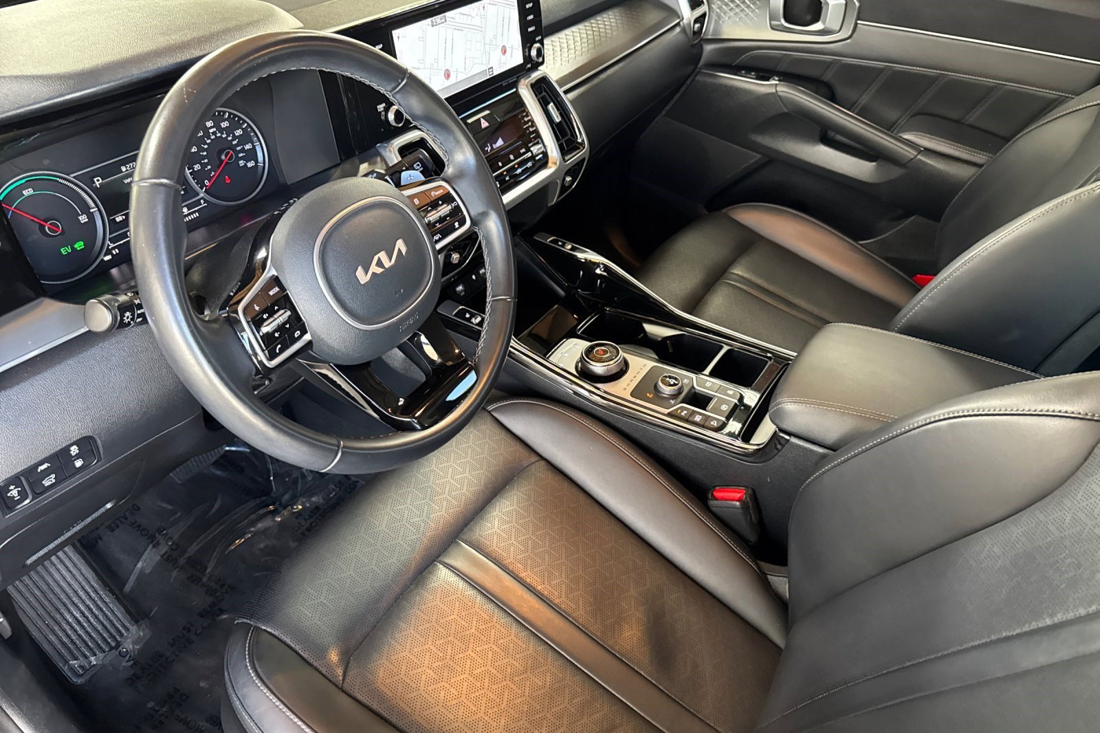 2022 Kia Sorento Plug-In Hybrid SX photo 4