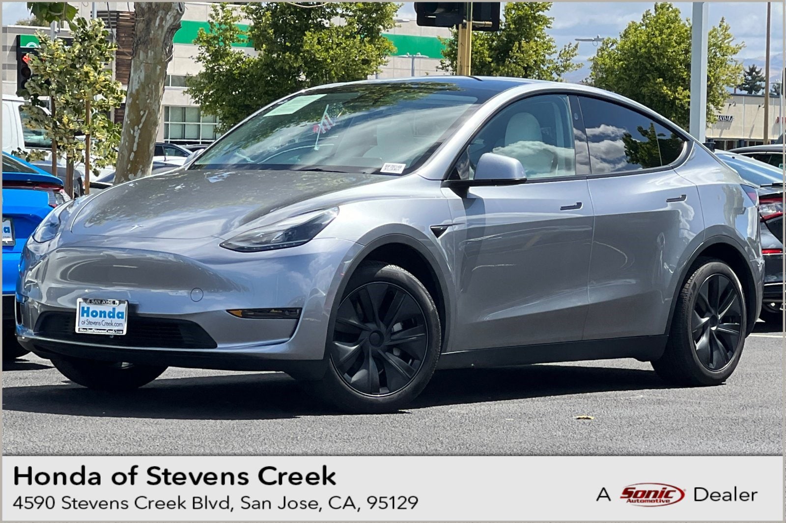 2025 Tesla Model Y Long Range Rear Wheel Drive's photo