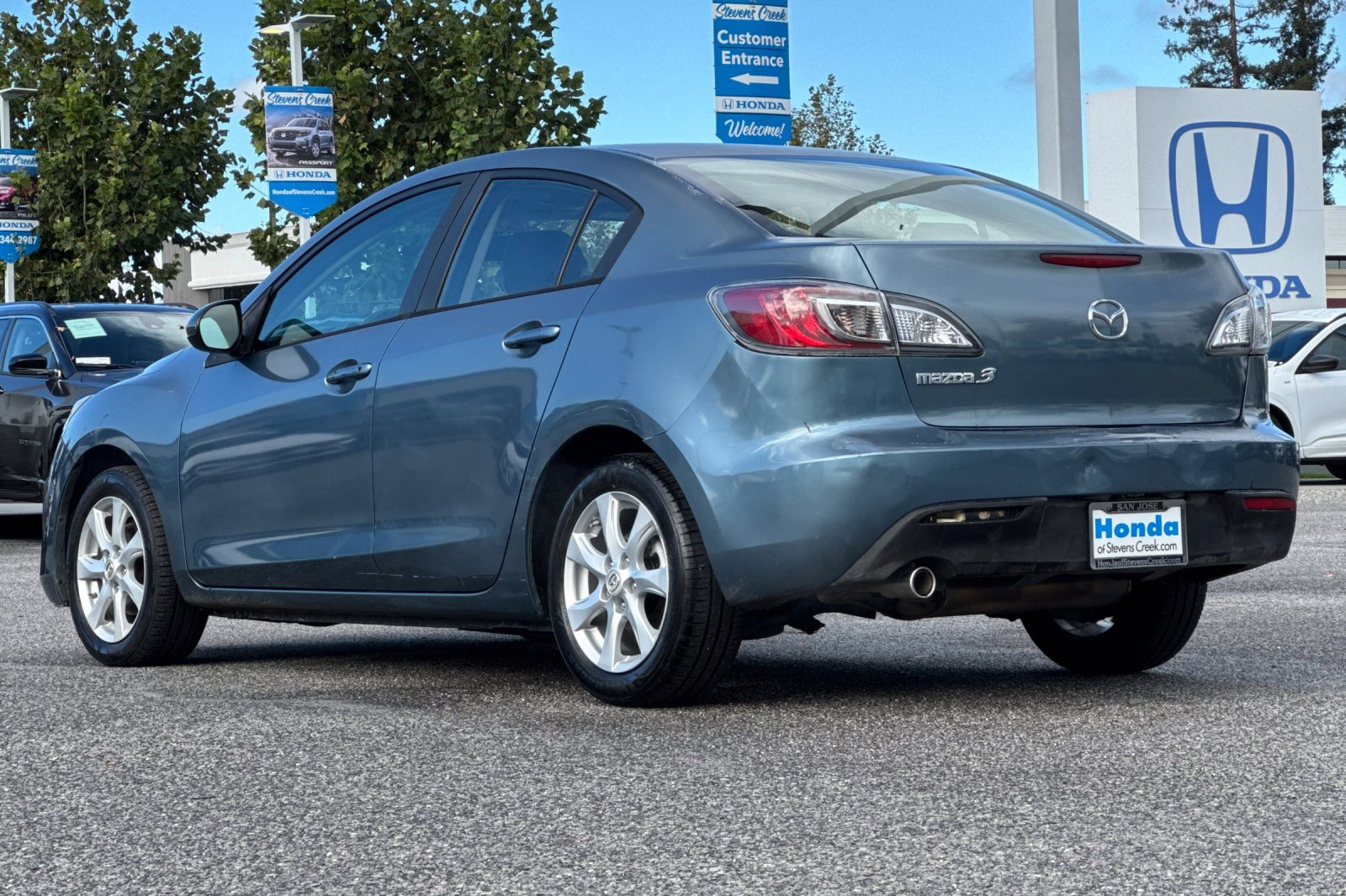 2010 Mazda Mazda3 Touring Sedan photo 2