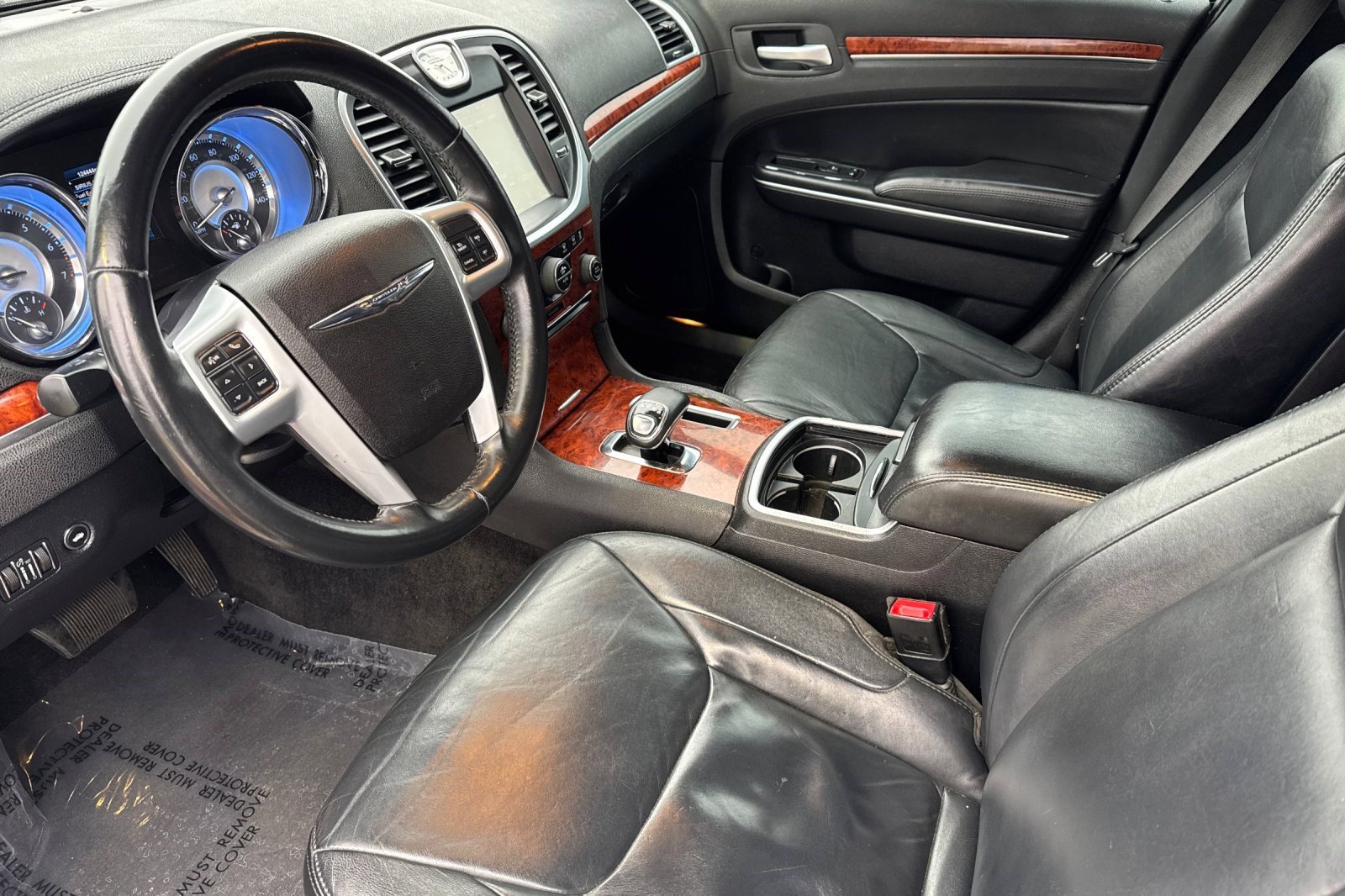2014 Chrysler 300 Base photo 3