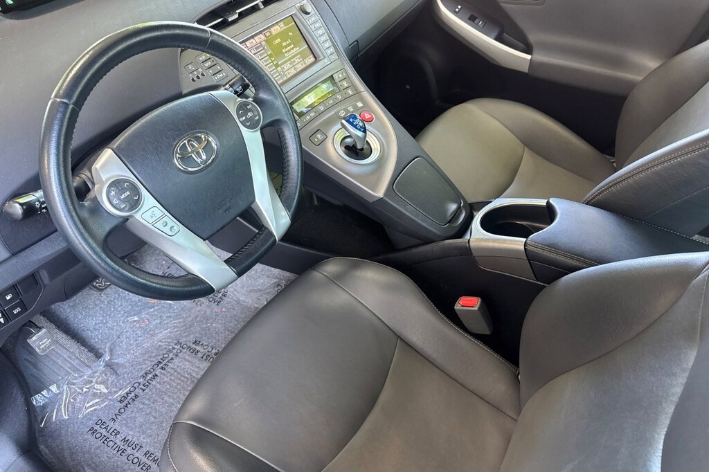 Used 2014 Toyota Prius Plug-in Advance Hatchback