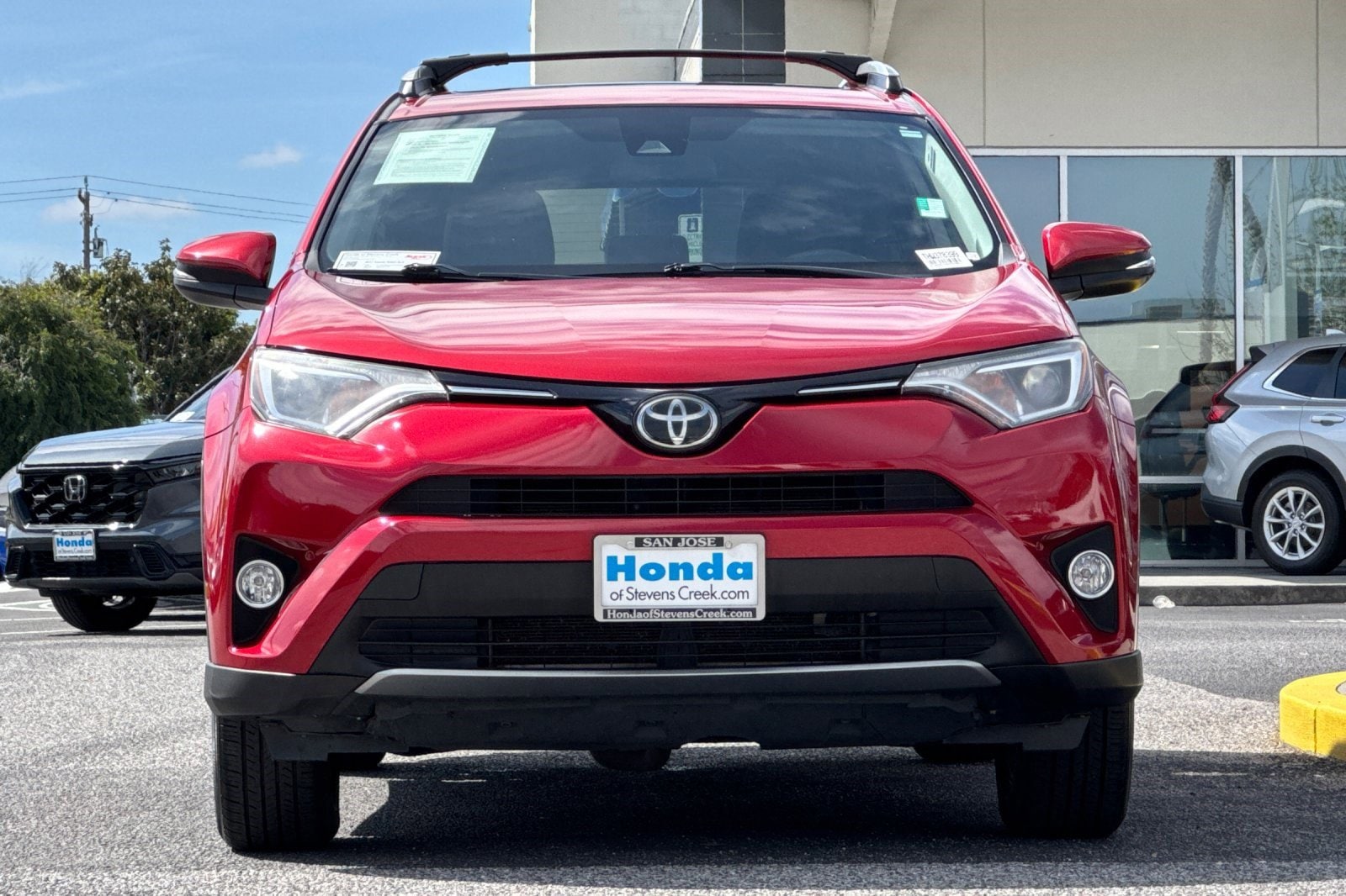 2017 Toyota RAV4 XLE photo 4
