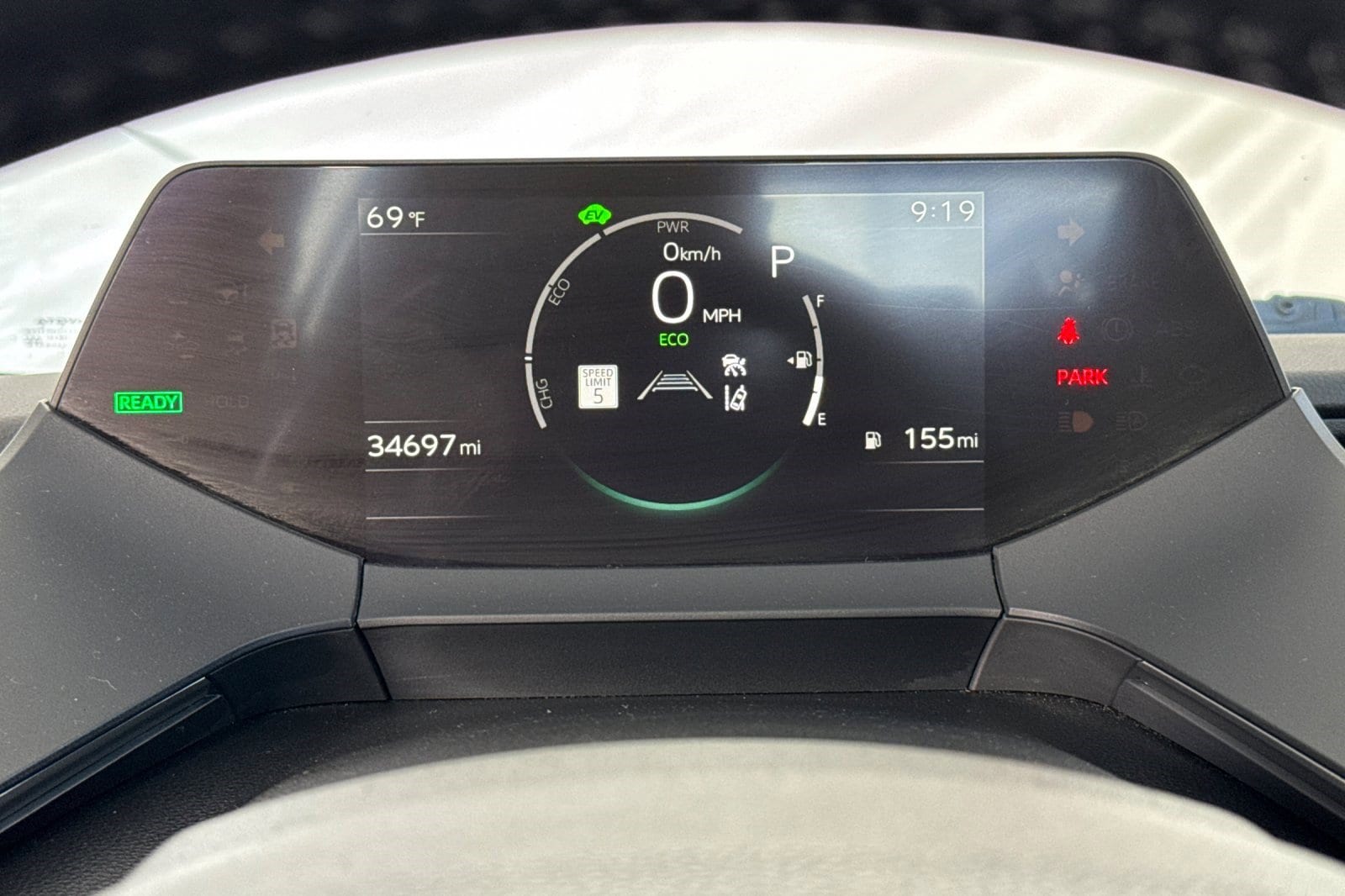 2024 Toyota Prius LE - Photo 19