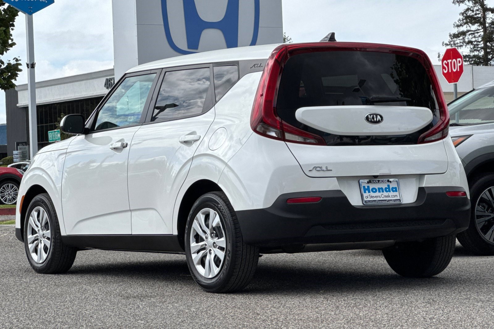 2020 Kia Soul LX photo 2