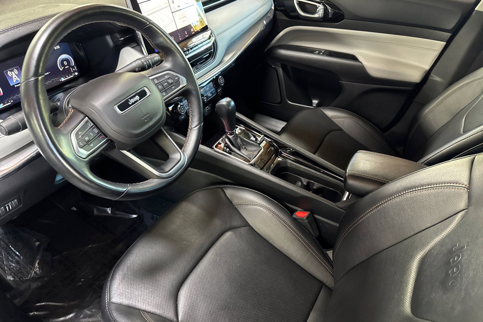 2022 Jeep Compass Limited photo 4