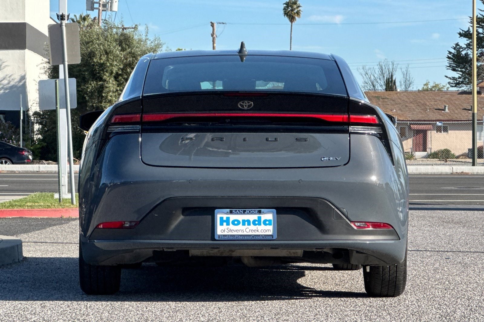 2024 Toyota Prius LE - Photo 9