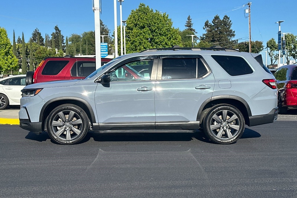 Used 2023 Honda Pilot Sport SUV