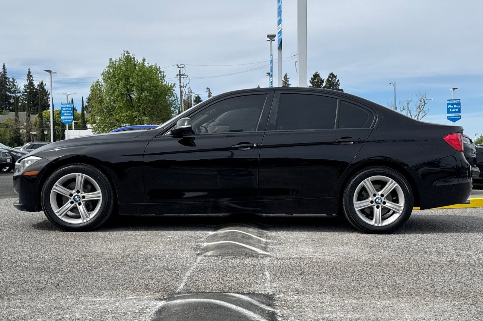 Used 2013 BMW 3 Series 320i with VIN WBA3B1C54DK129113 for sale in San Jose, CA