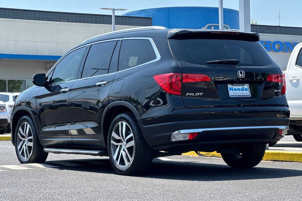 Used 2016 Honda Pilot Touring FWD SUV