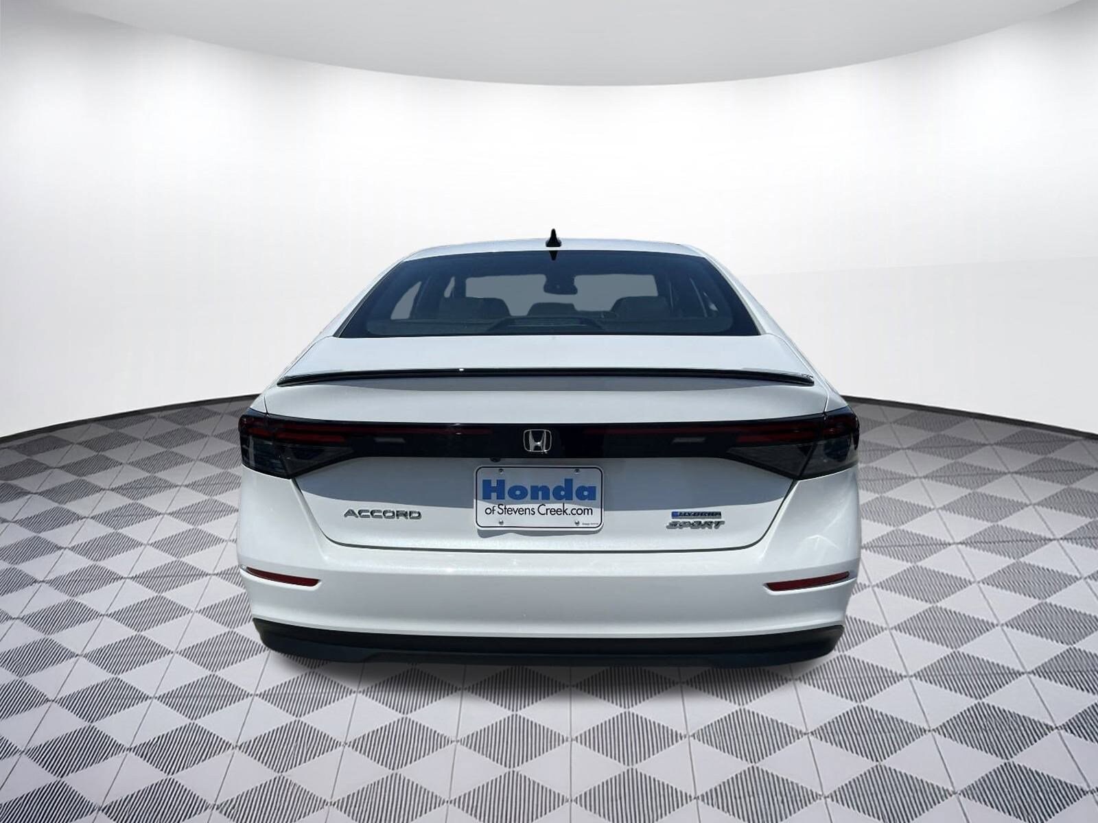 2025 Honda Accord LX photo 4
