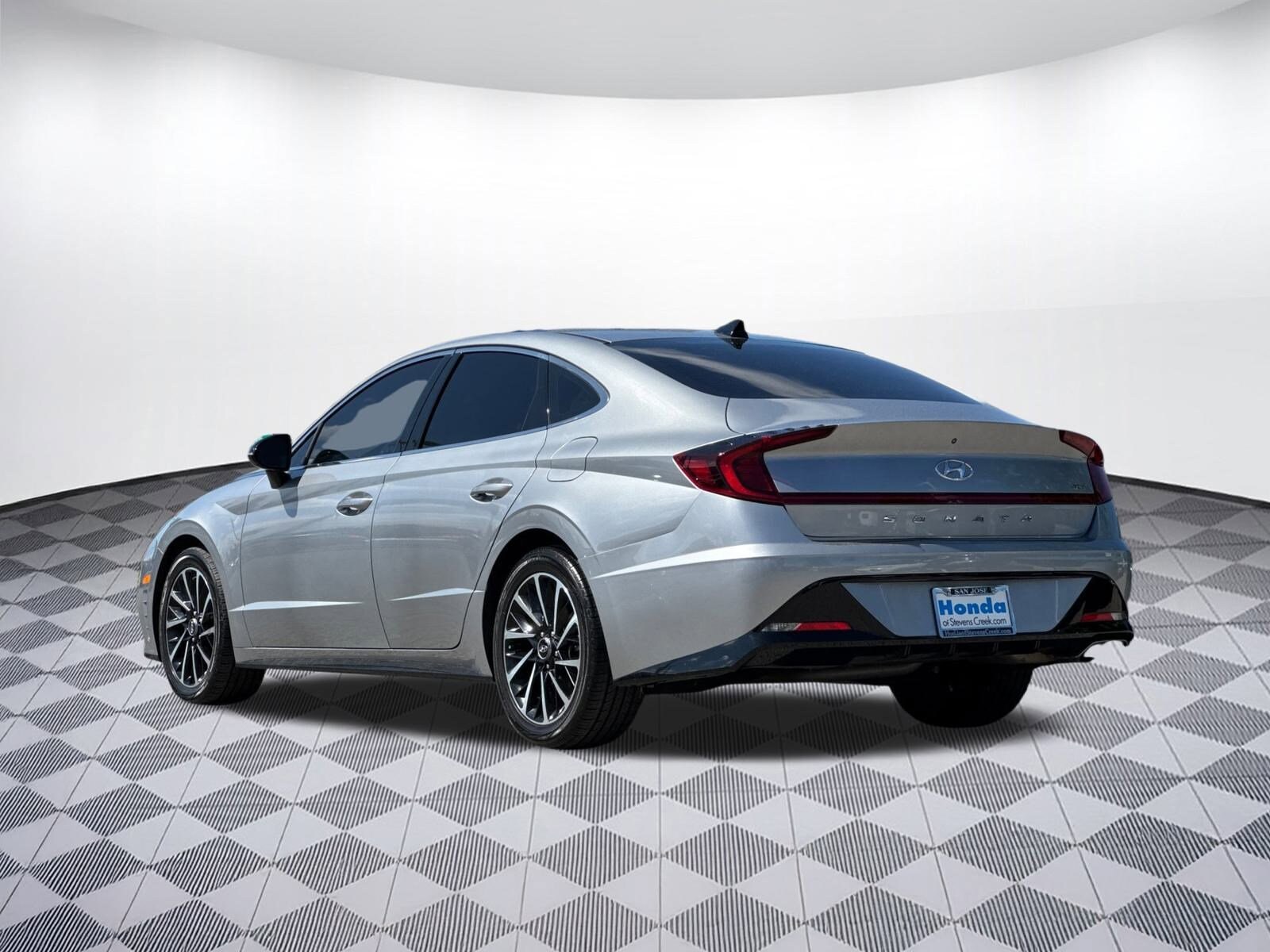 2020 Hyundai Sonata SEL Plus photo 3