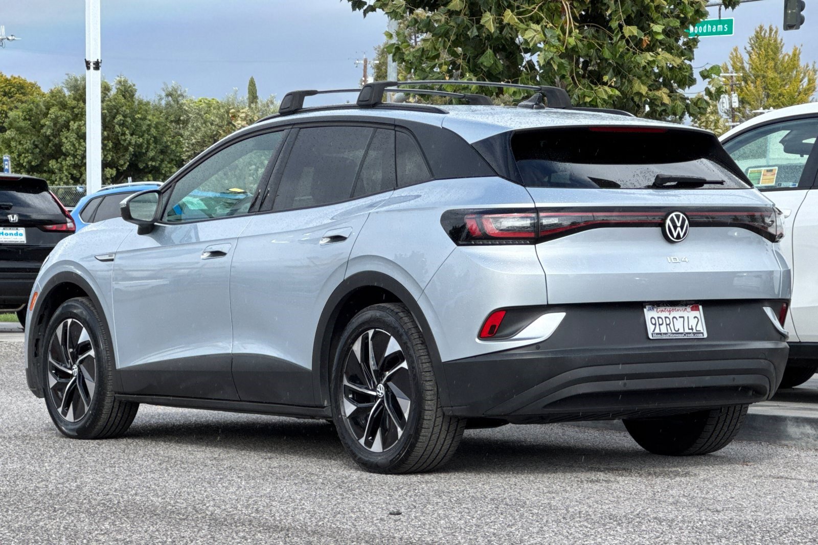 2022 Volkswagen ID.4 Pro photo 3