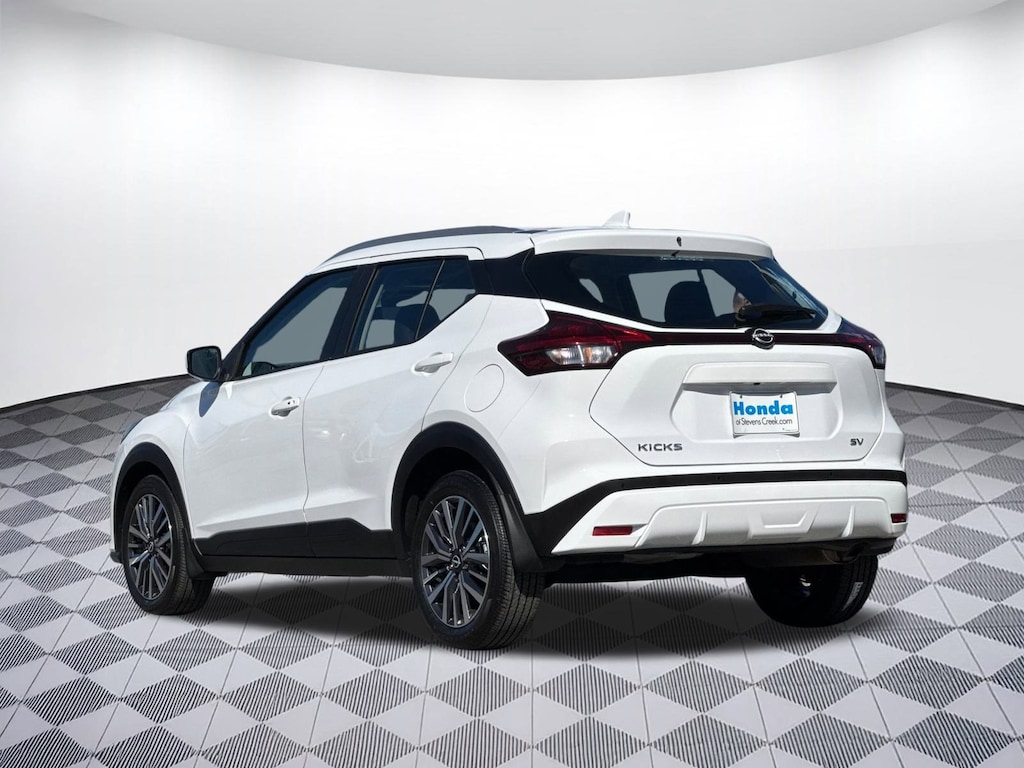 Used 2024 Nissan Kicks SV SUV