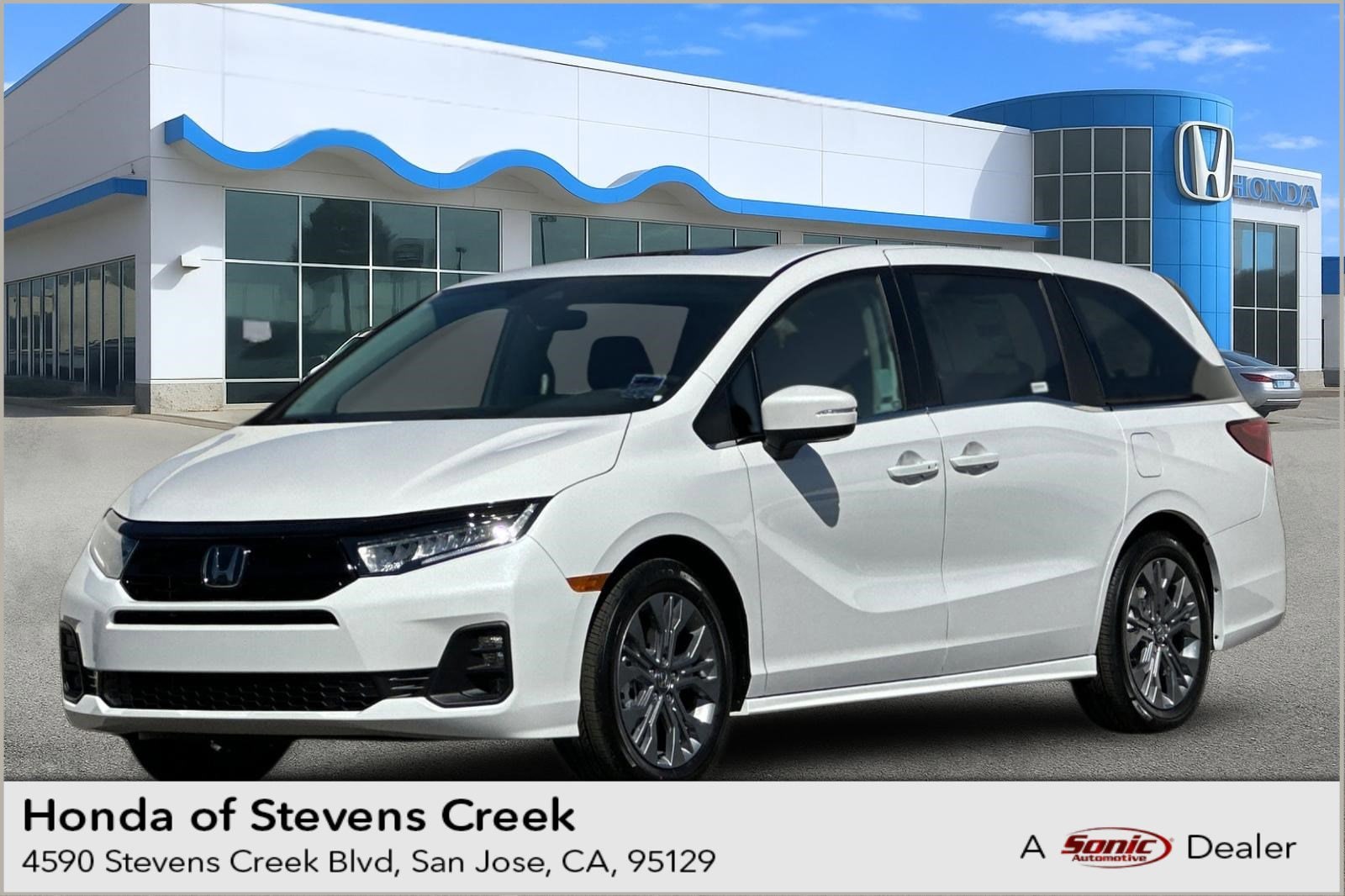2026 Honda Odyssey Touring's photo