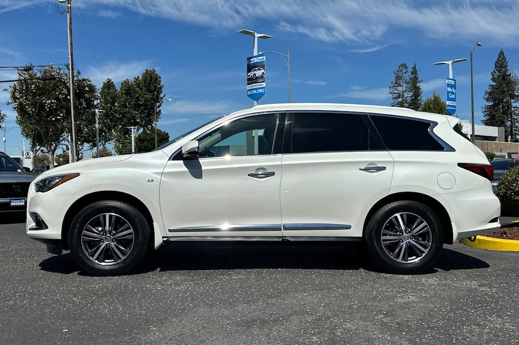 Used 2019 INFINITI QX60 LUXE SUV