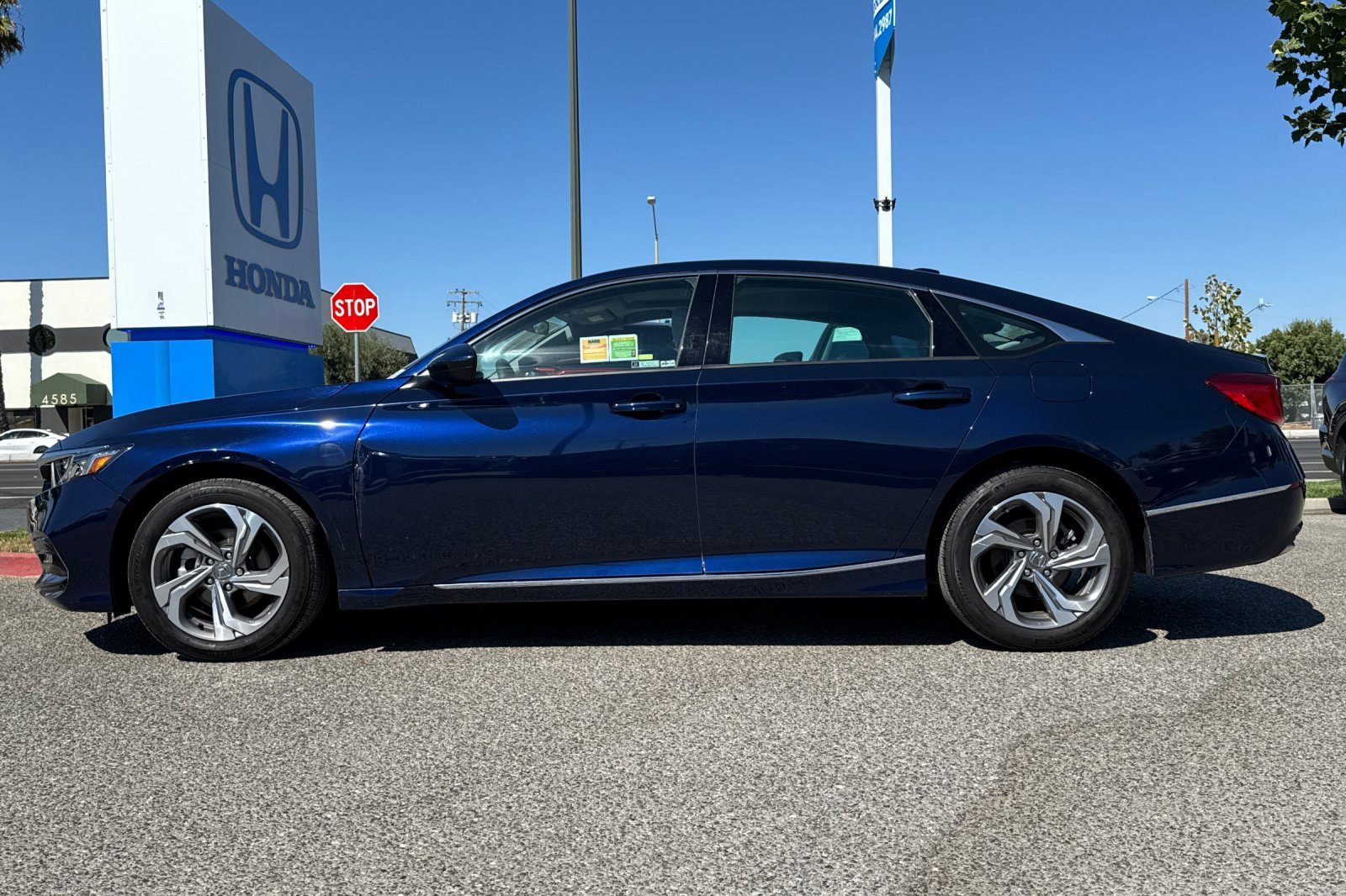 2018 Honda Accord EX photo 2