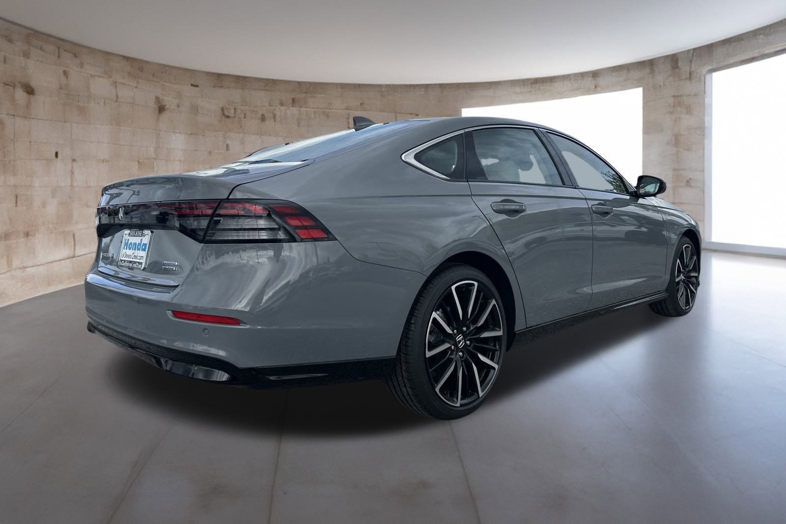 2025 Honda Accord Hybrid Touring photo 3