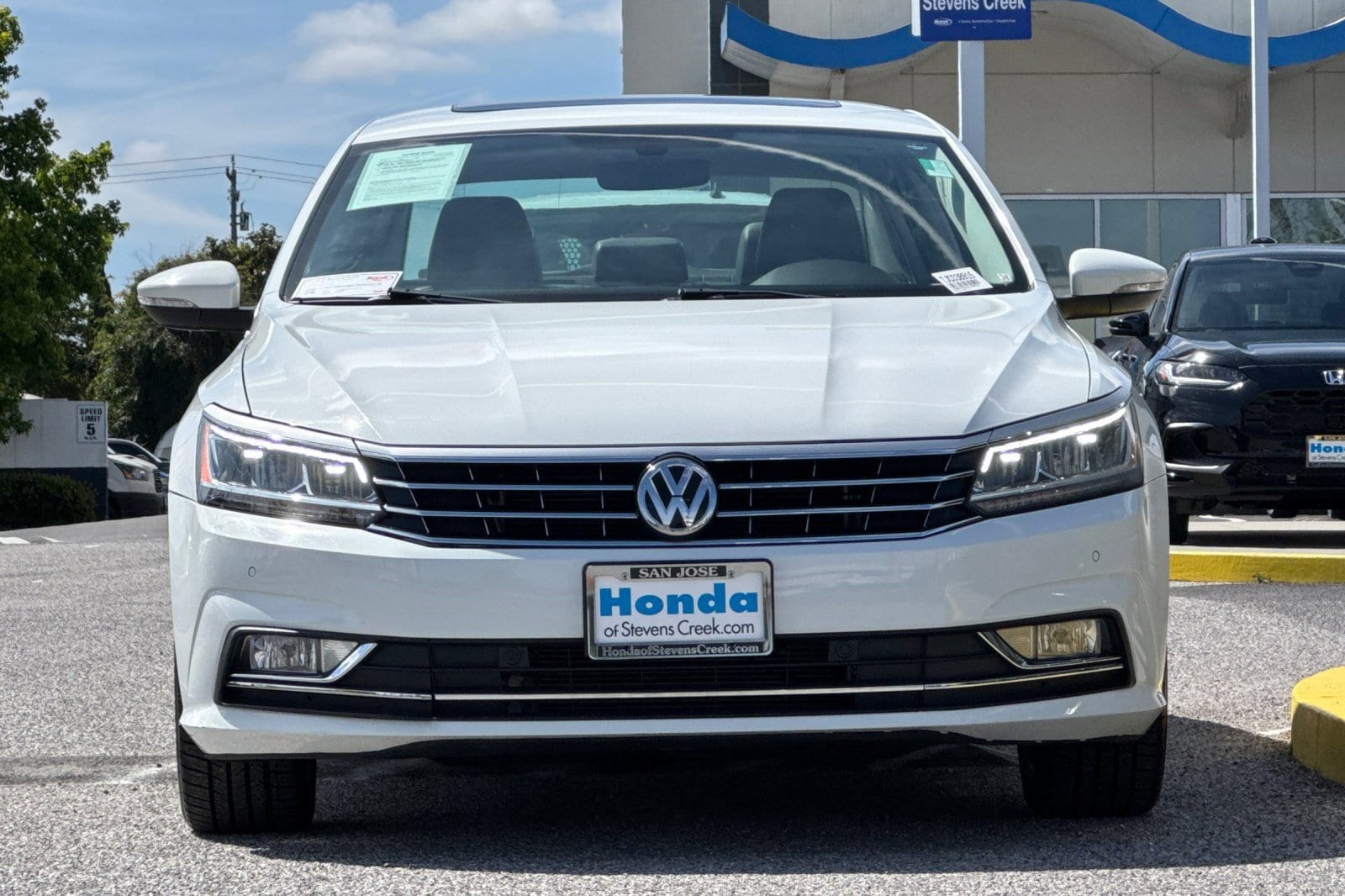 2018 Volkswagen Passat 2.0T SE photo 4