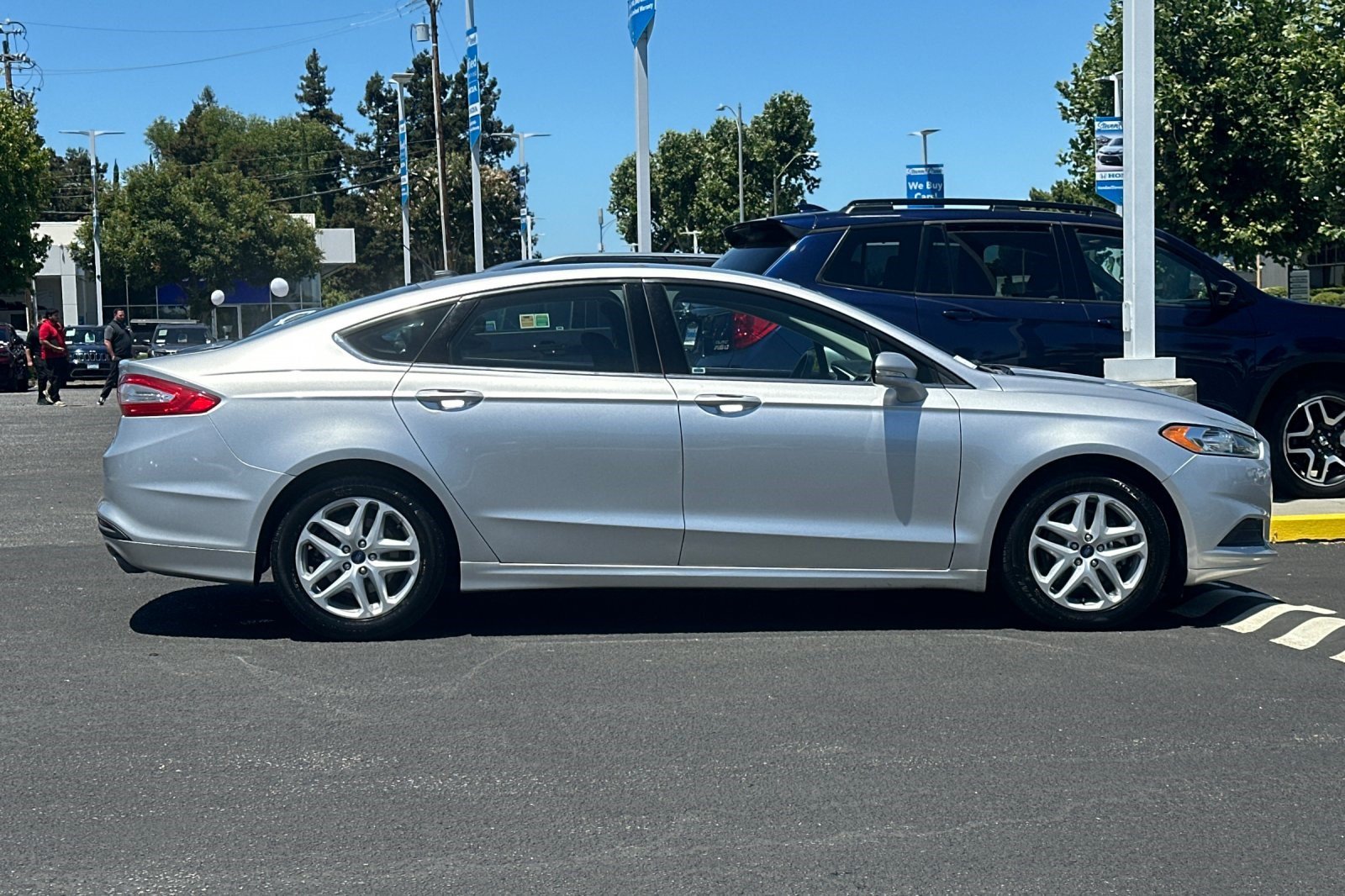 Fusion SE Sedan