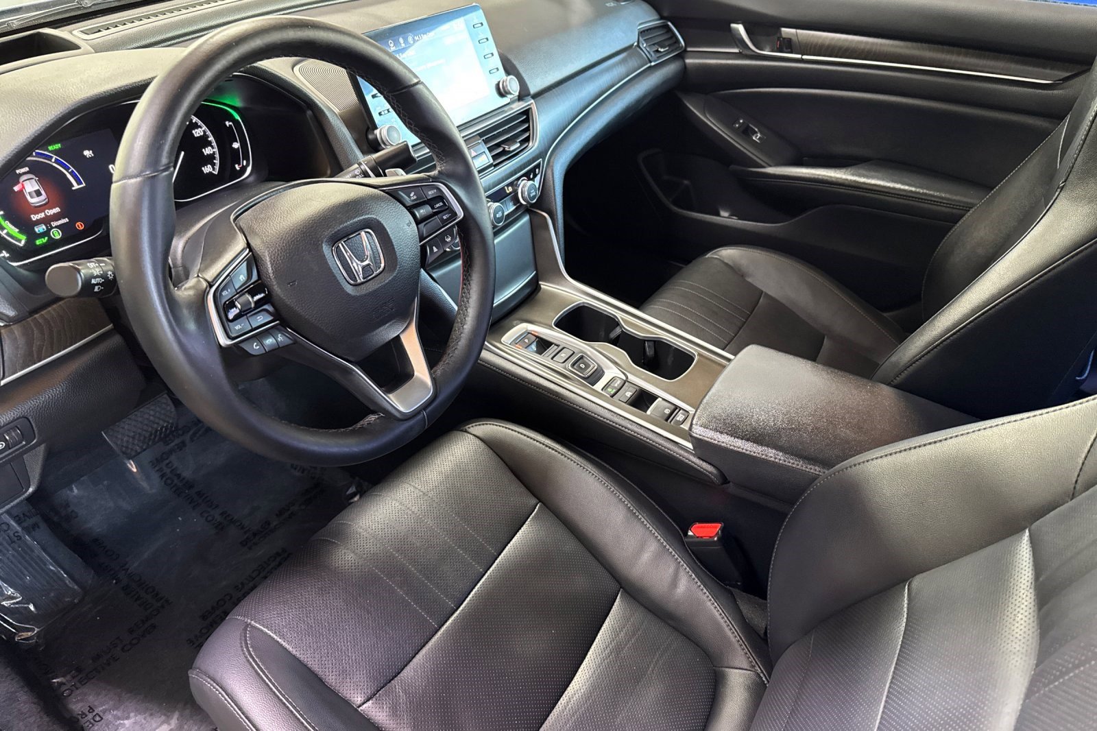 2022 Honda Accord Hybrid Touring photo 4