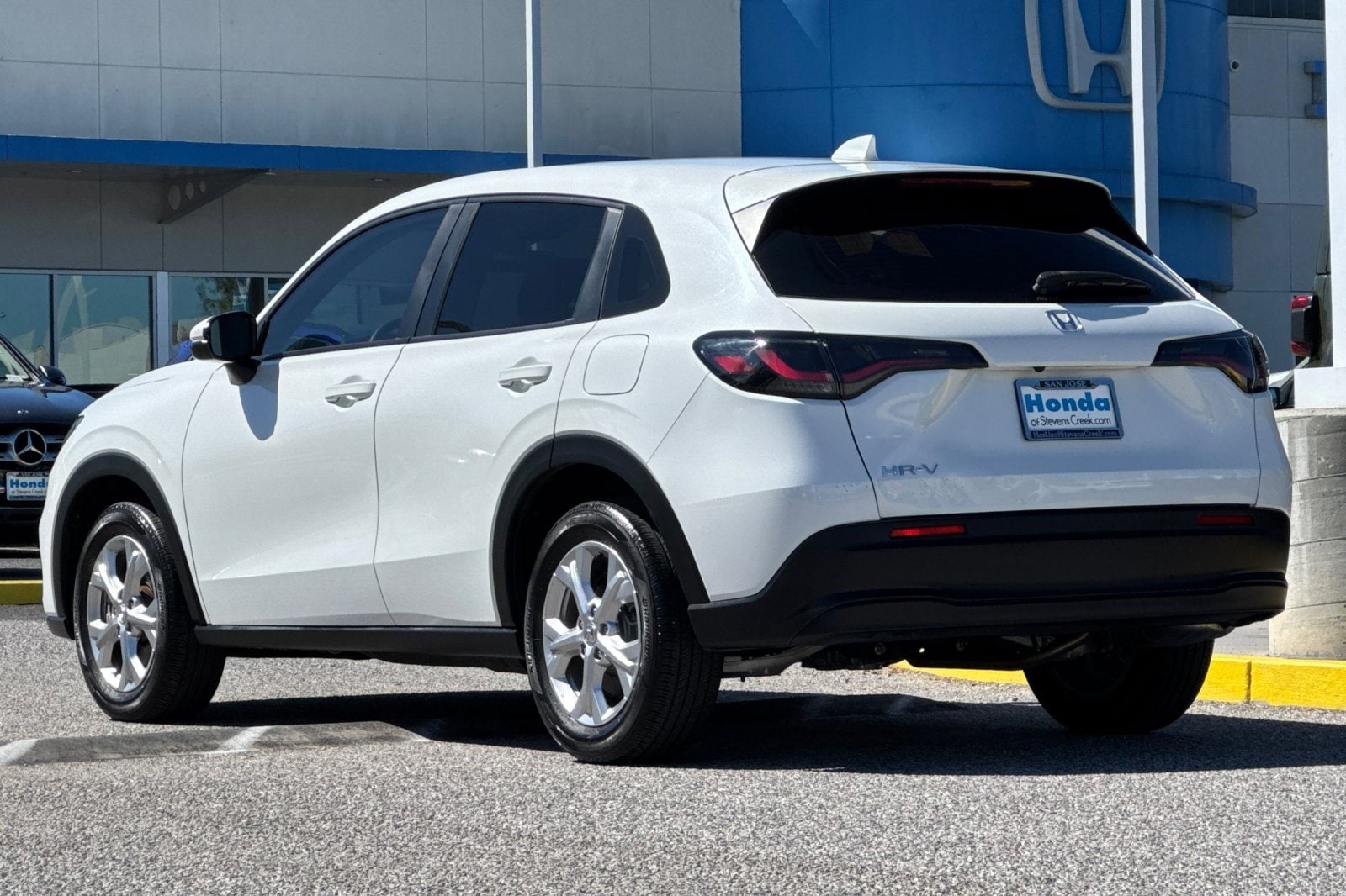 2023 Honda HR-V LX AWD photo 2