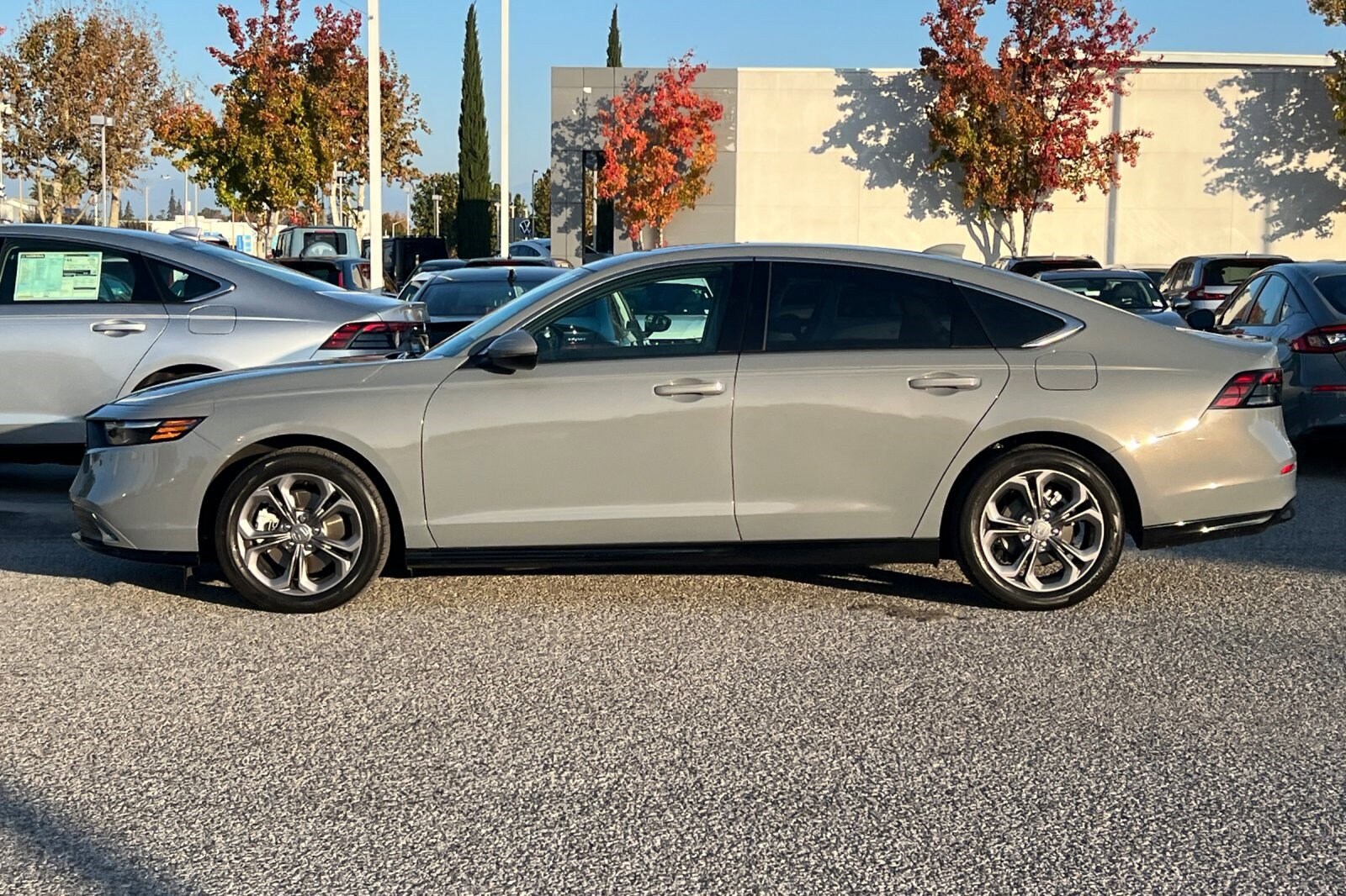 2024 Honda Accord Hybrid EX-L photo 3