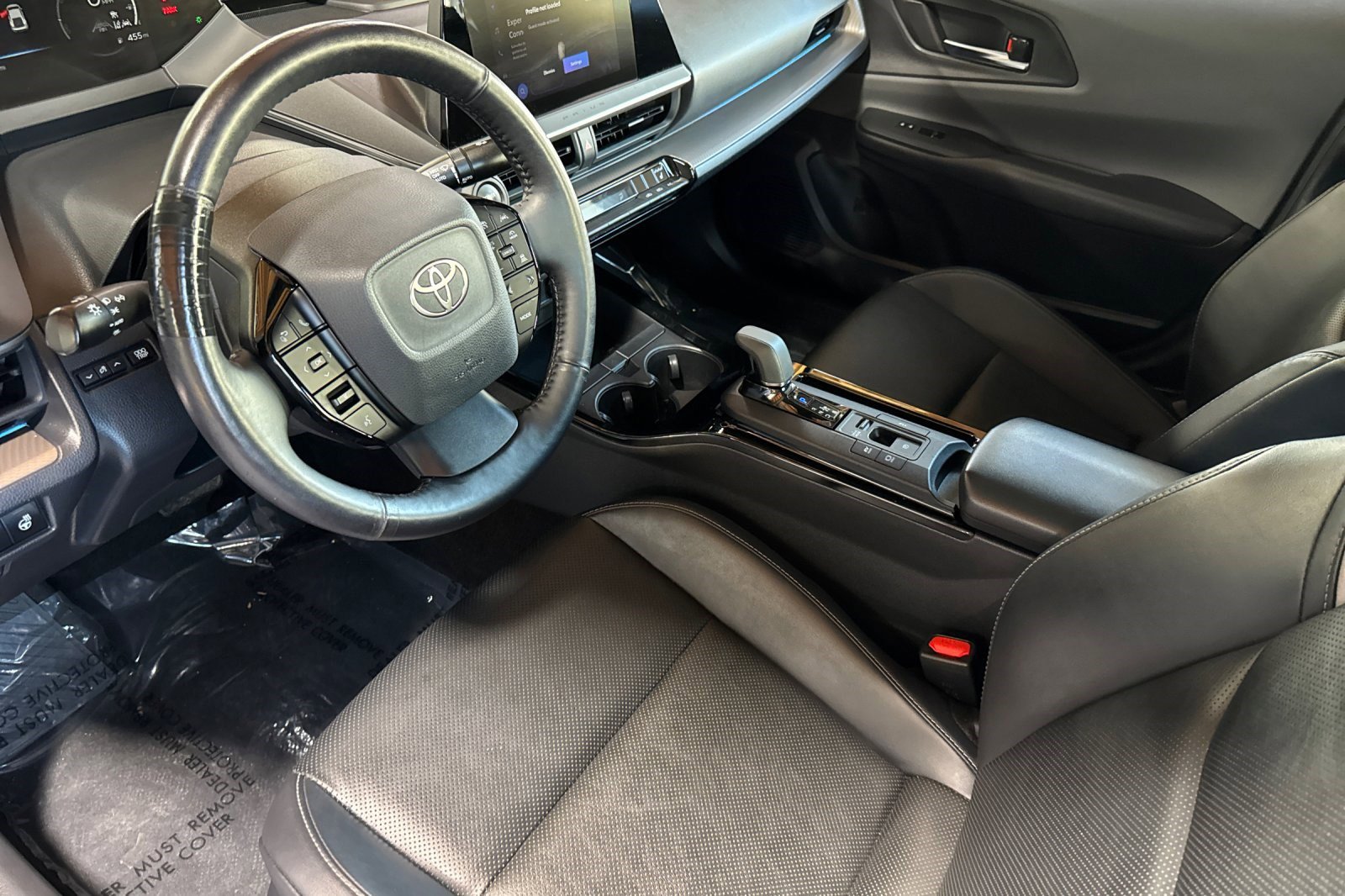 2023 Toyota Prius LE photo 4