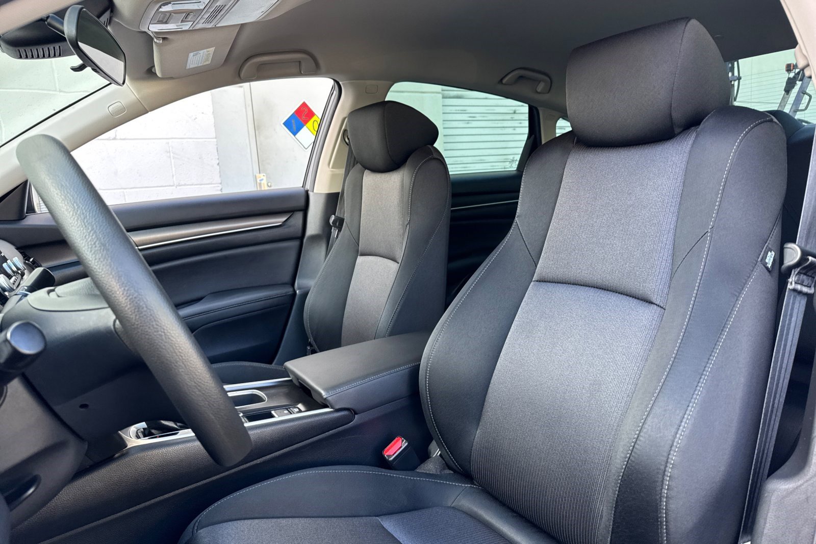 2020 Honda Accord LX 1.5T photo 4