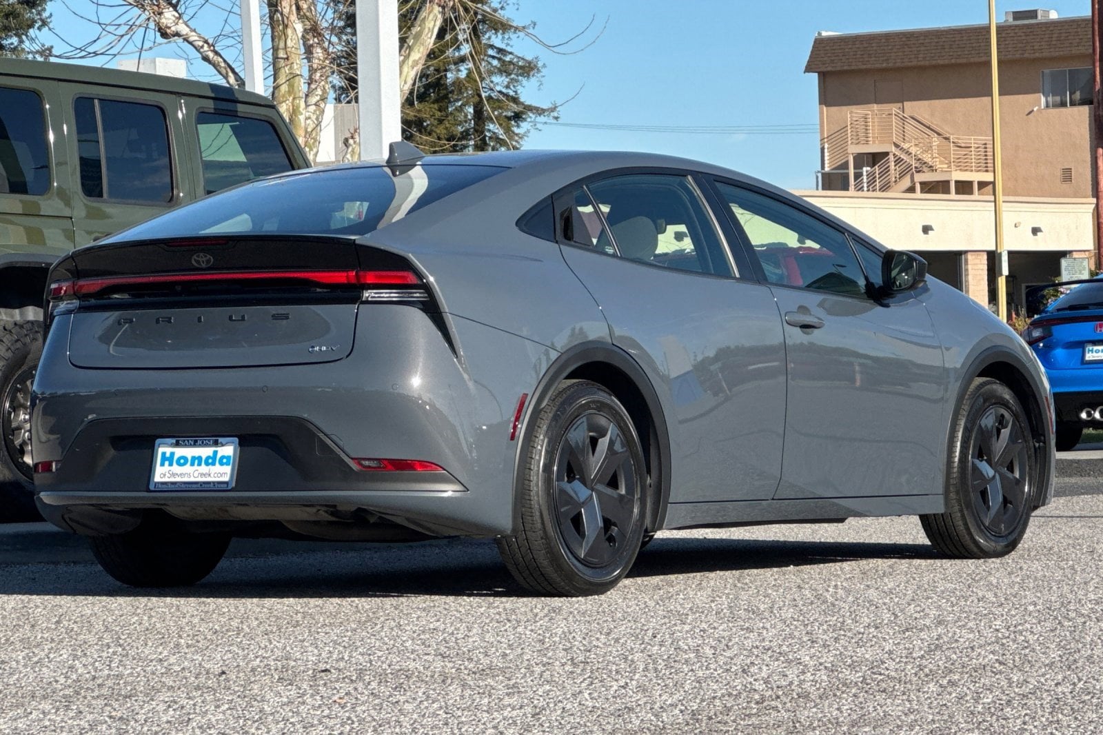 2024 Toyota Prius LE photo 3