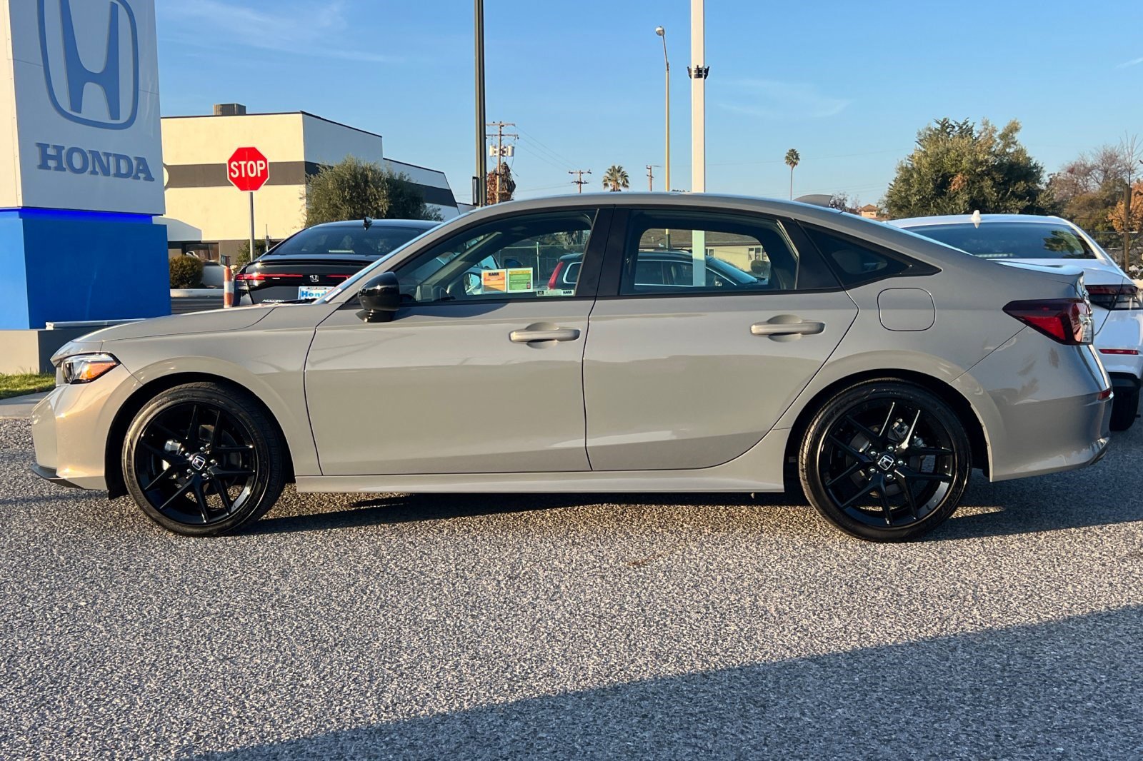 2025 Honda Civic Hybrid Sport photo 2