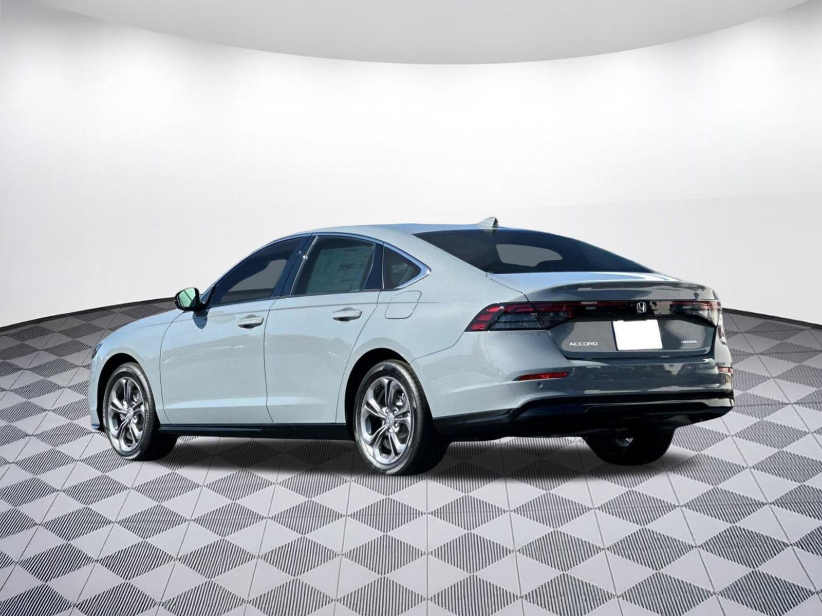 2025 Honda Accord Hybrid EX-L photo 3