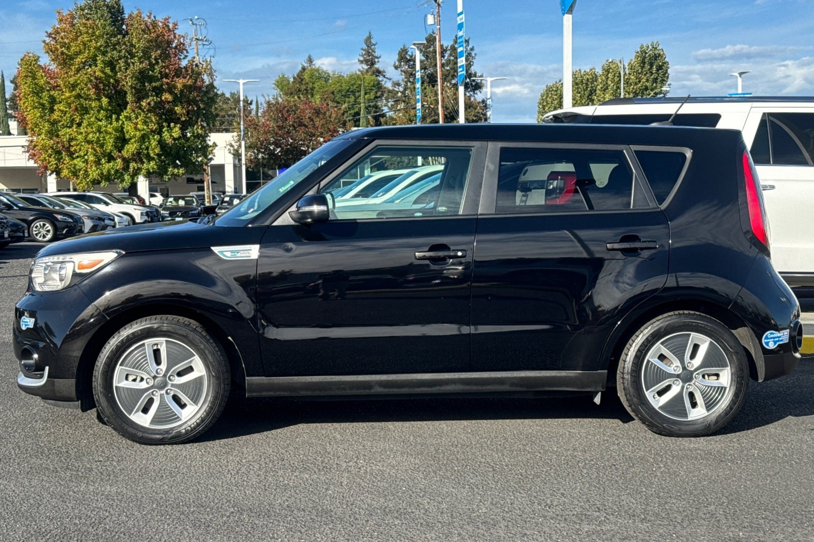 Used 2018 Kia Soul EV with VIN KNDJP3AE5J7027845 for sale in San Jose, CA