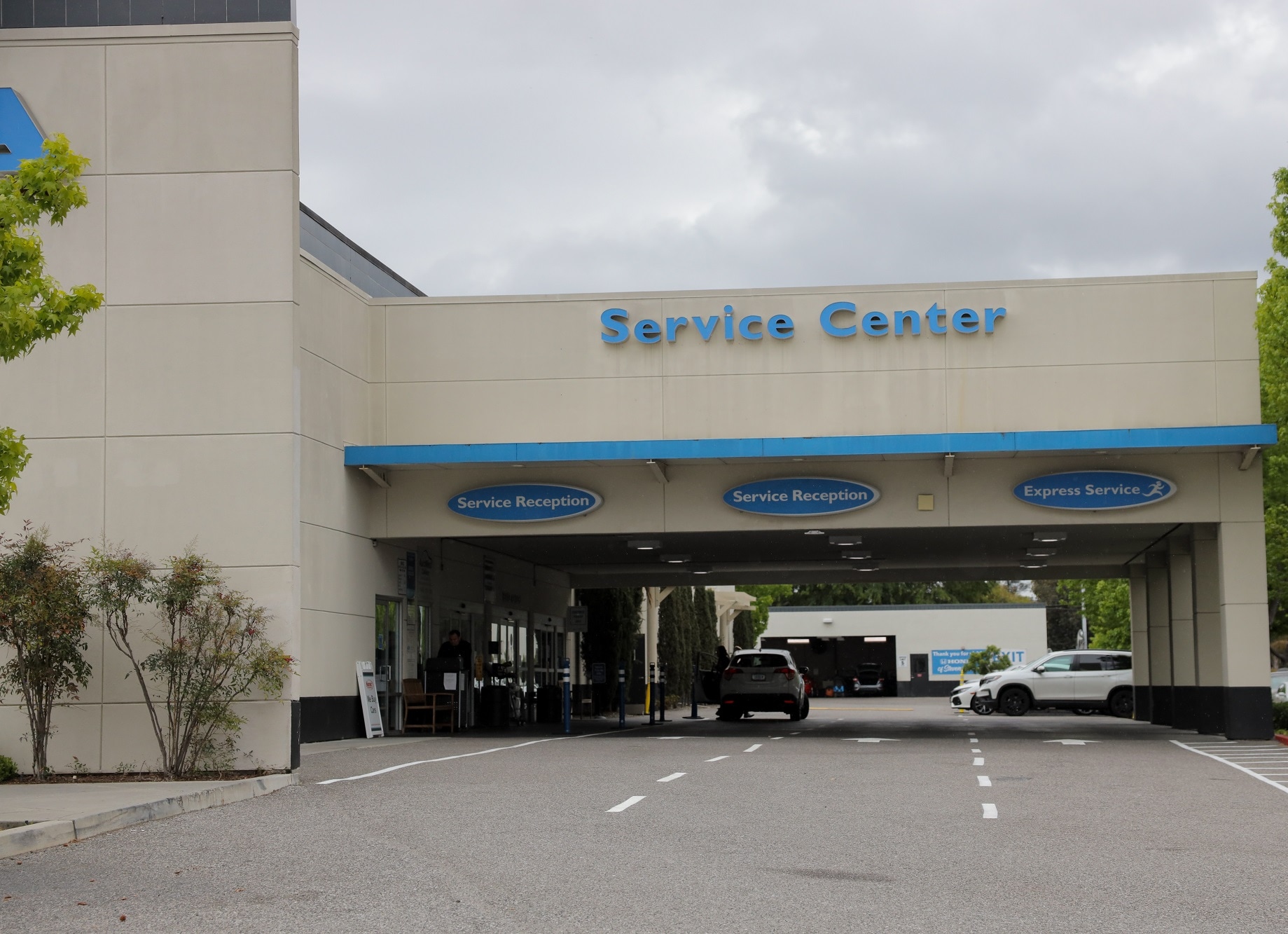 Honda of Stevens Creek Service Reception Area