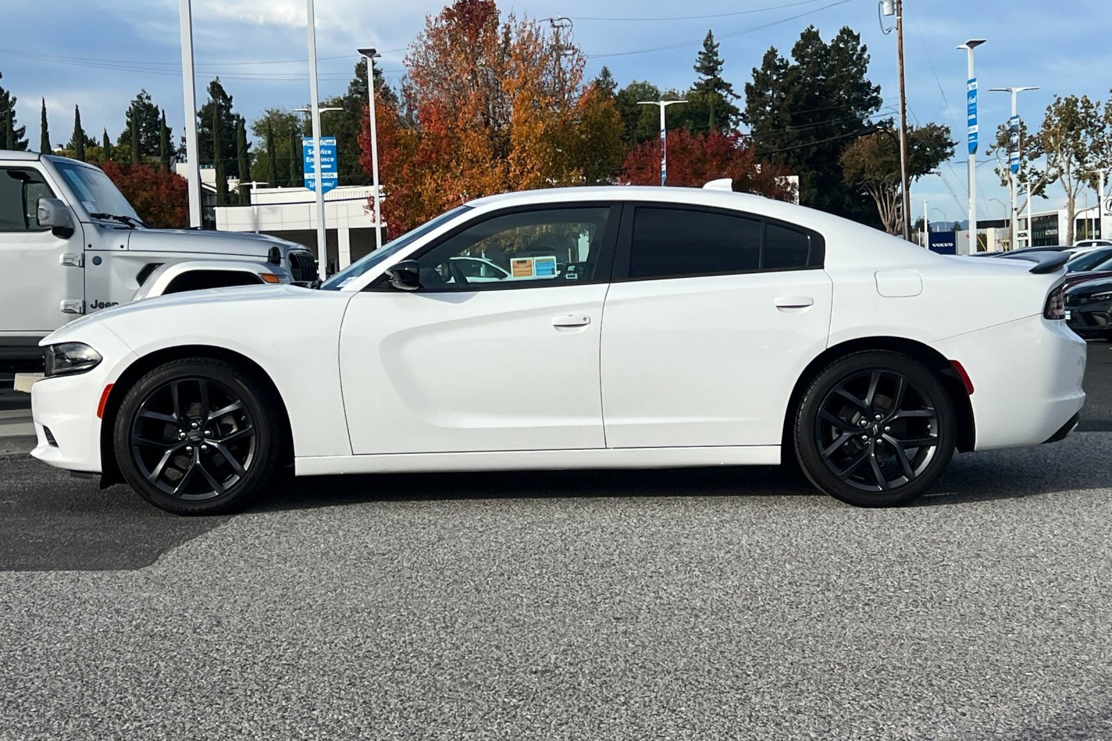 2023 Dodge Charger SXT photo 2