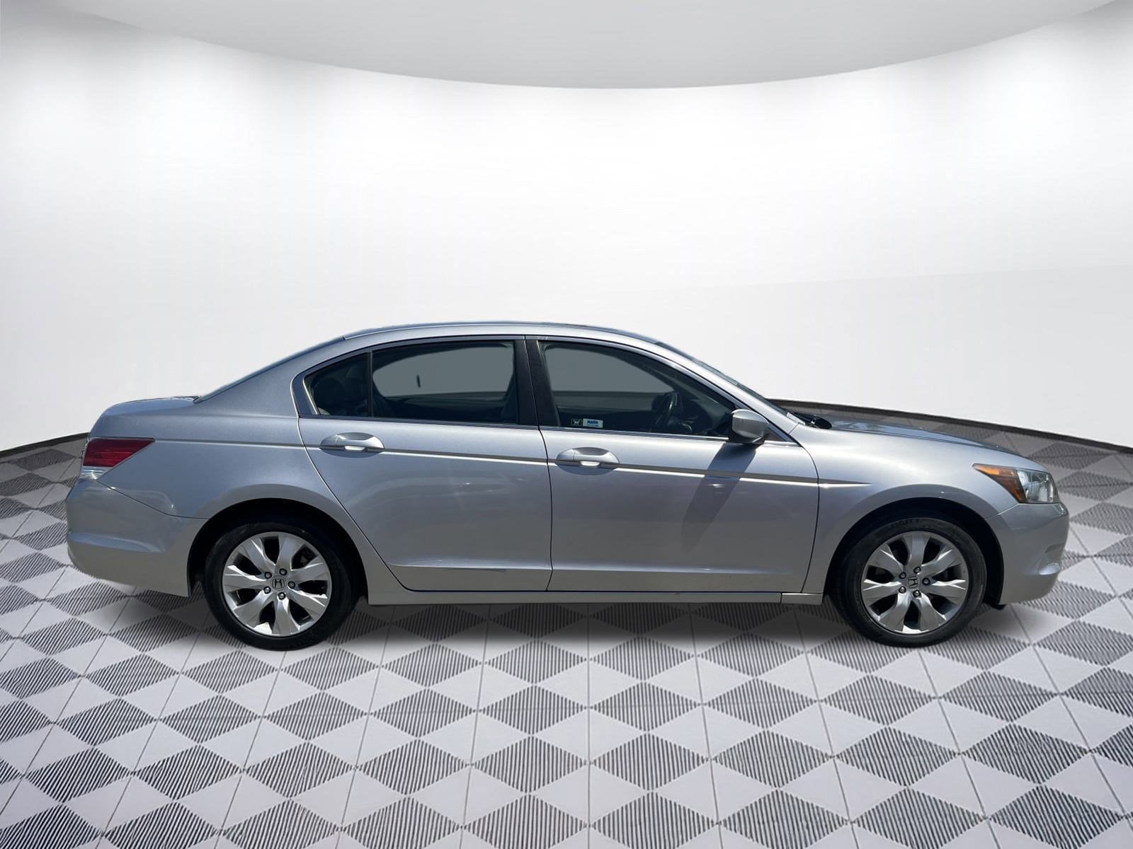 Used 2009 Honda Accord EX-L with VIN 1HGCP26859A067851 for sale in Charlotte, NC
